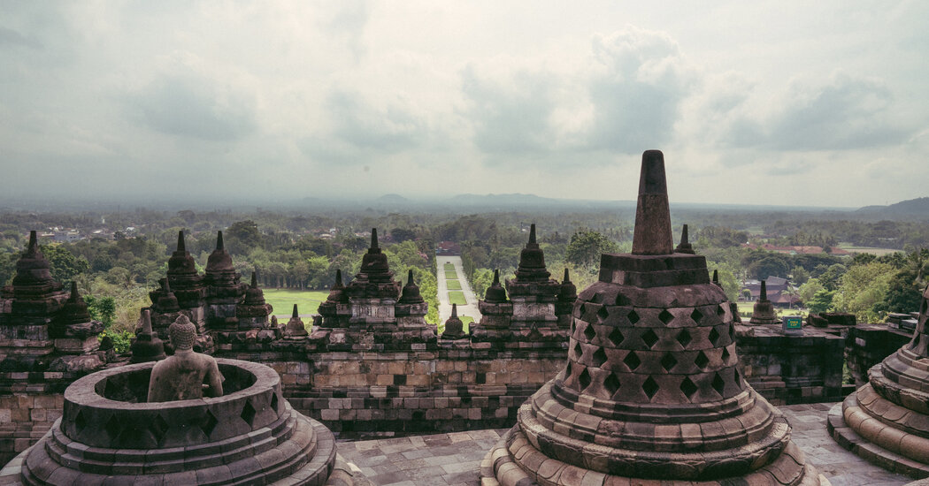 Nu ai auzit de Yogyakarta? Ar putea fi centrul universului.